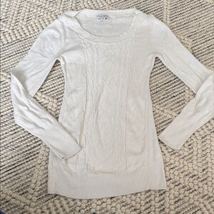 Liz Lange Ivory Cable Knit Sweater